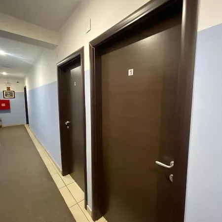 And L E F T River Gasthuis