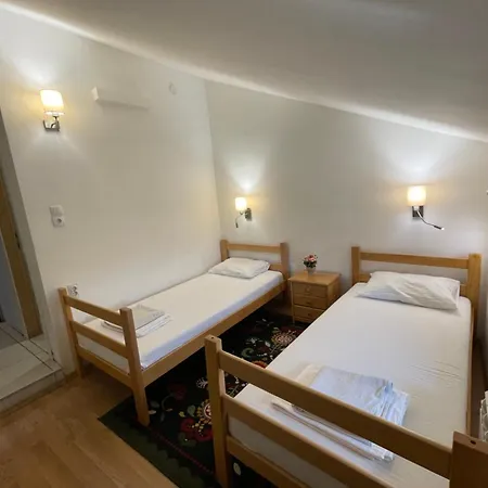 And L E F T River 3*